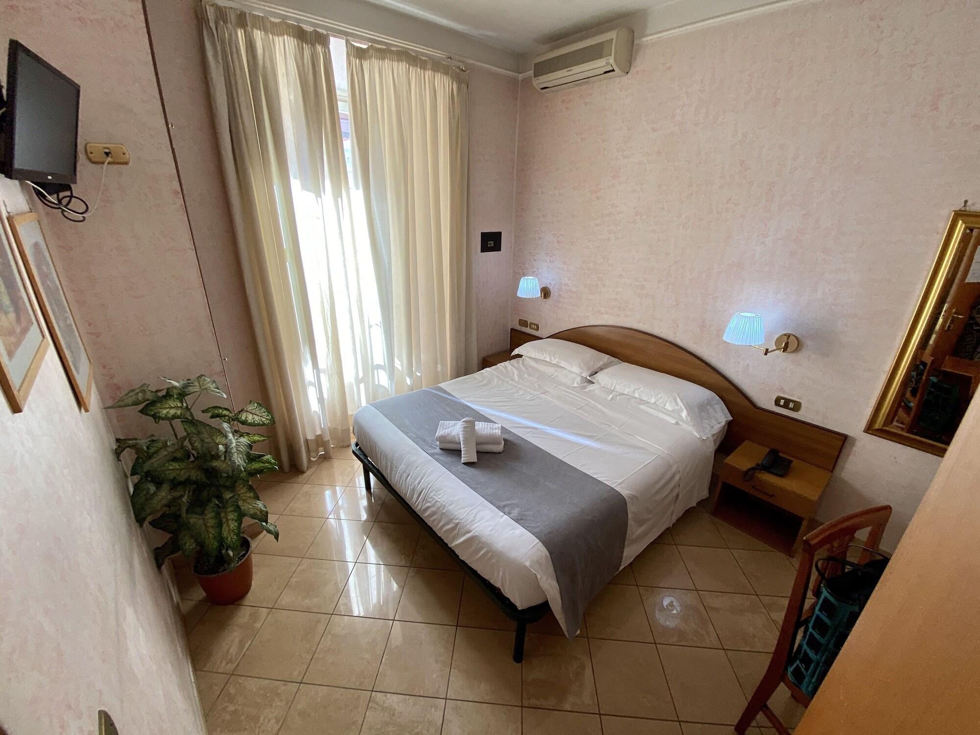 Hotel Resi Rom Exteriör bild